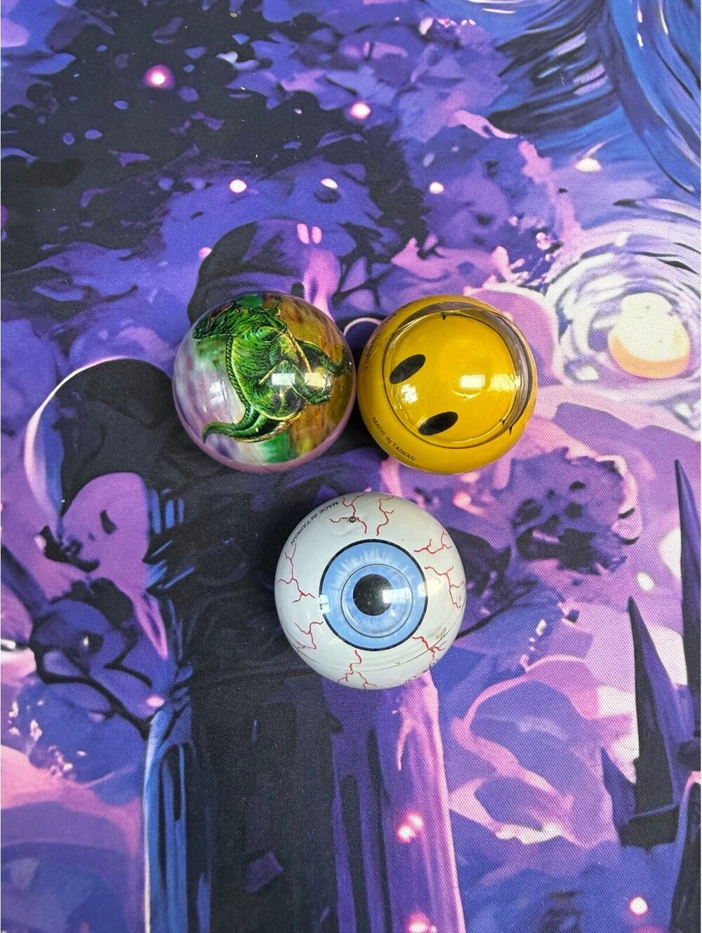 Vintage Jet Ball Lot of 3 Eyeball Smiley Dinosaur Novelty Balls Taiwan